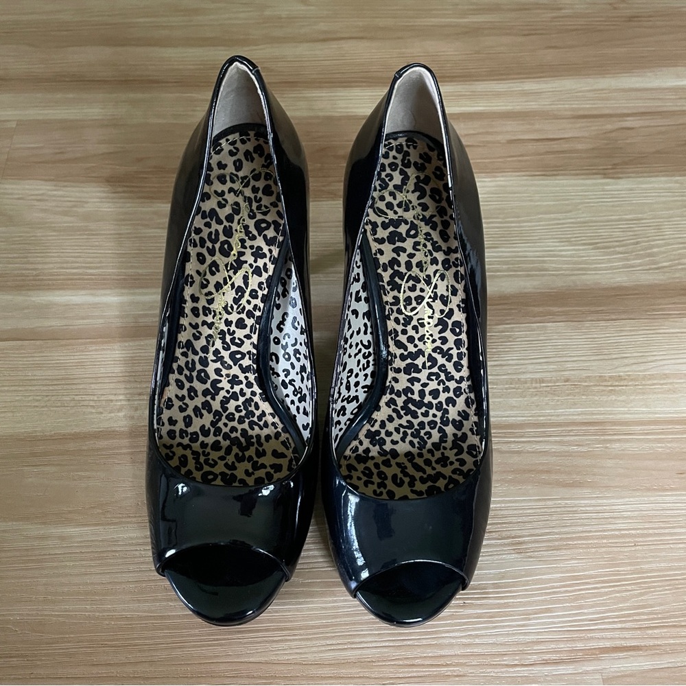 Jessica Simpson Saras Black Women’s Sz 6.5 EU 36.5  Man Made Open Toe Pump Heels